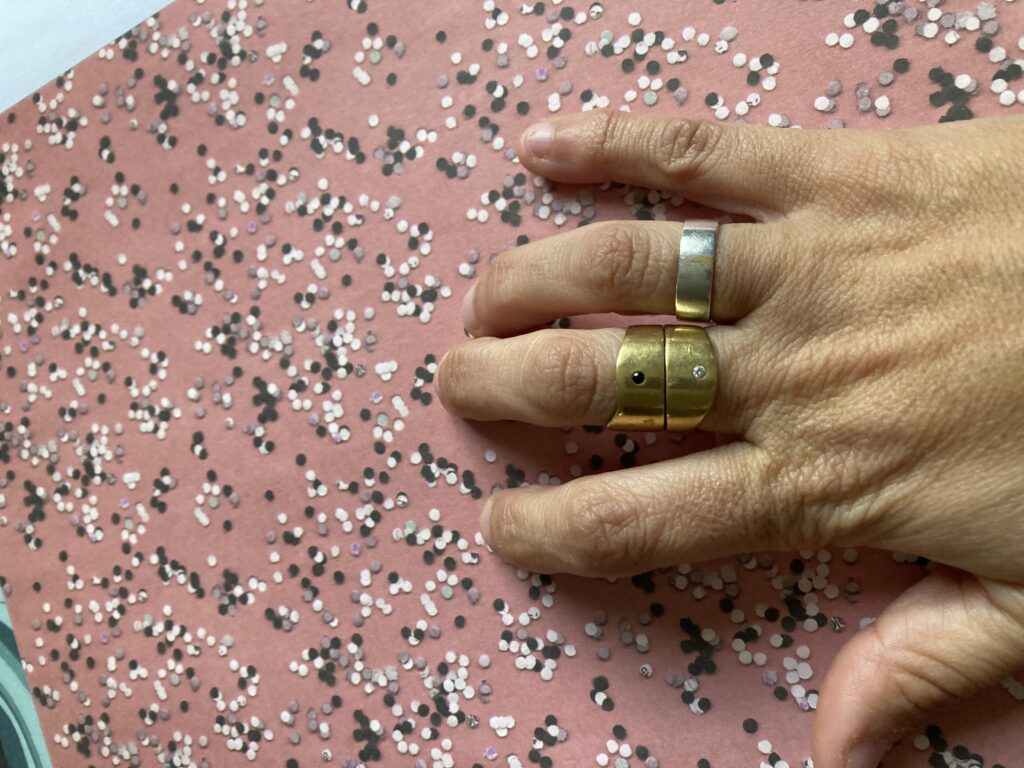 Bague Koroatua portée