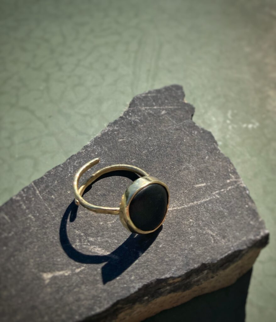 Bague harri beltza — vue 3
