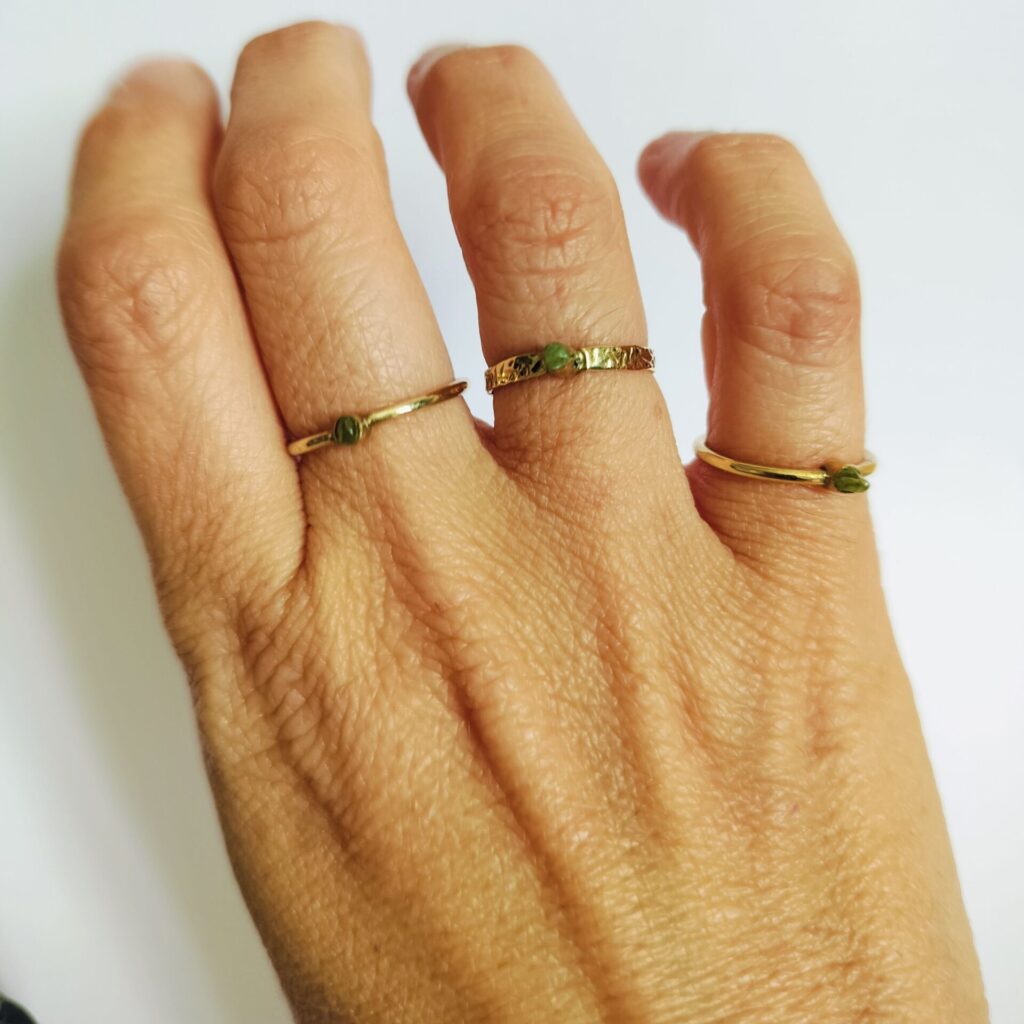 Anneaux fins – olivine portée