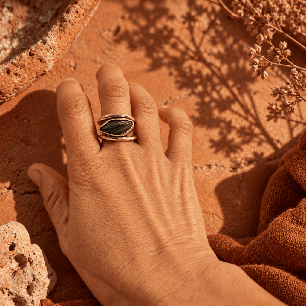 Bague Ébène portée