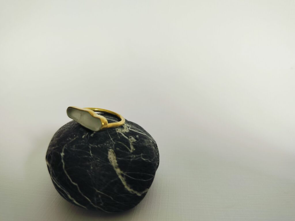 Bague verre brisé — vue 2