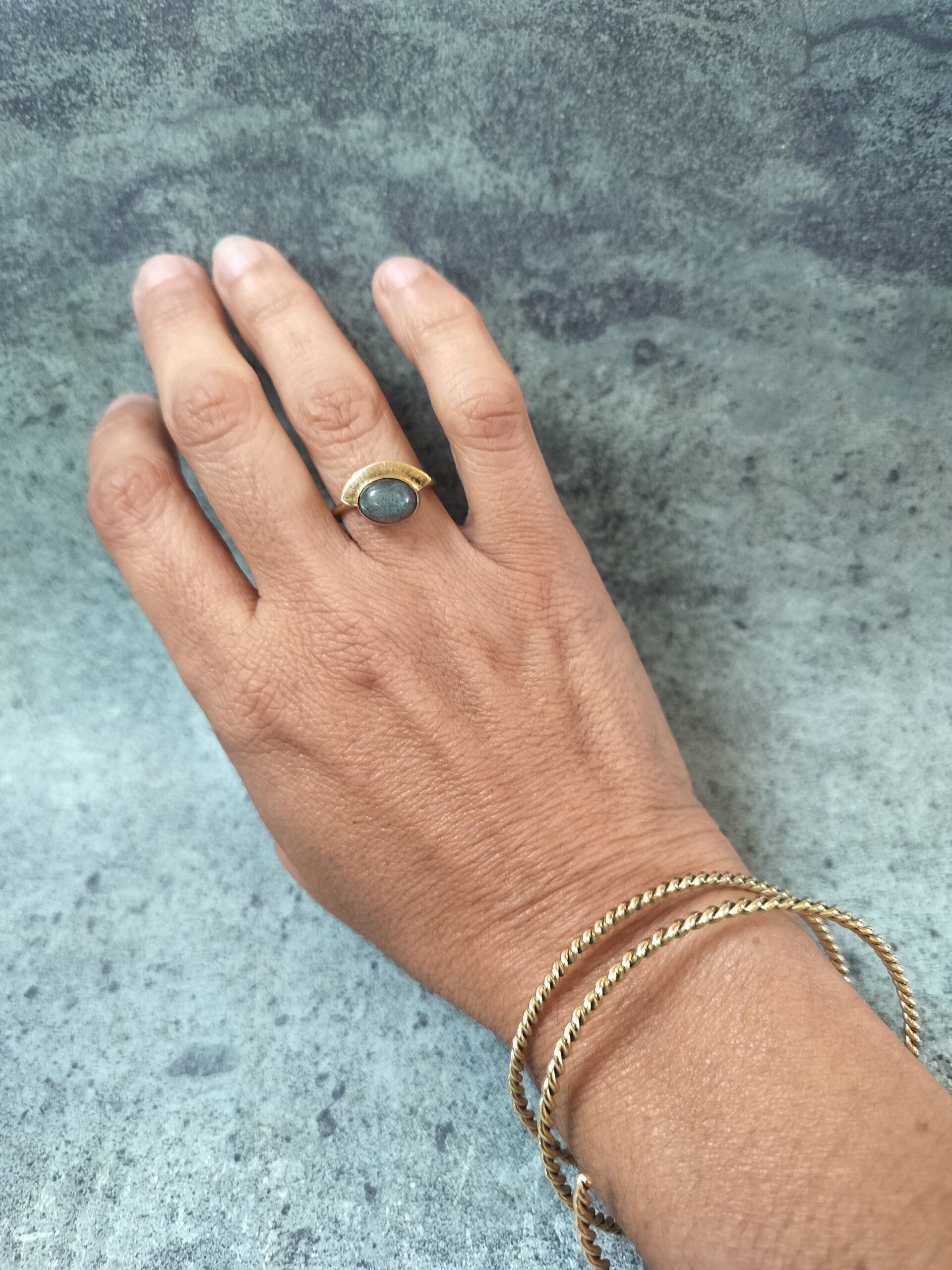 Bague Labradorite – Laiton & pierre naturelle – Image 3
