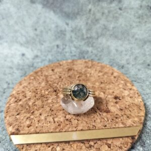 Bague Agate Mousse – Laiton & pierre naturelle